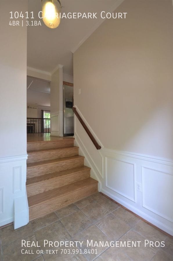 Building Photo - *COMING SOON*Spacious Brick End Unit- Back...
