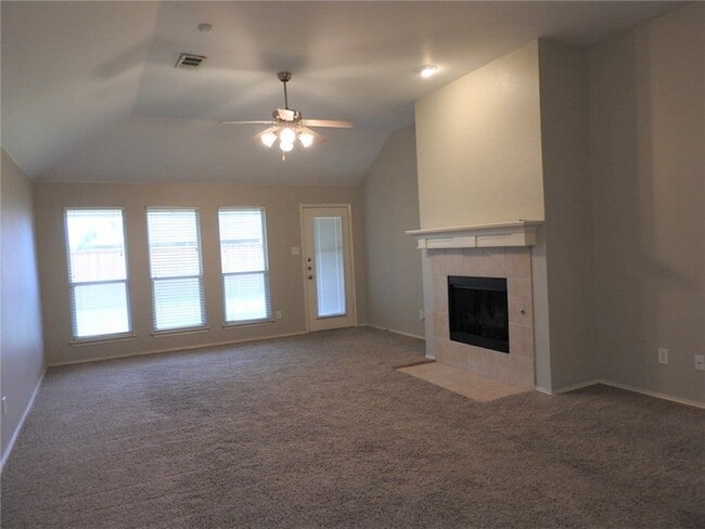 Building Photo - 6006 Holly Crest Ln