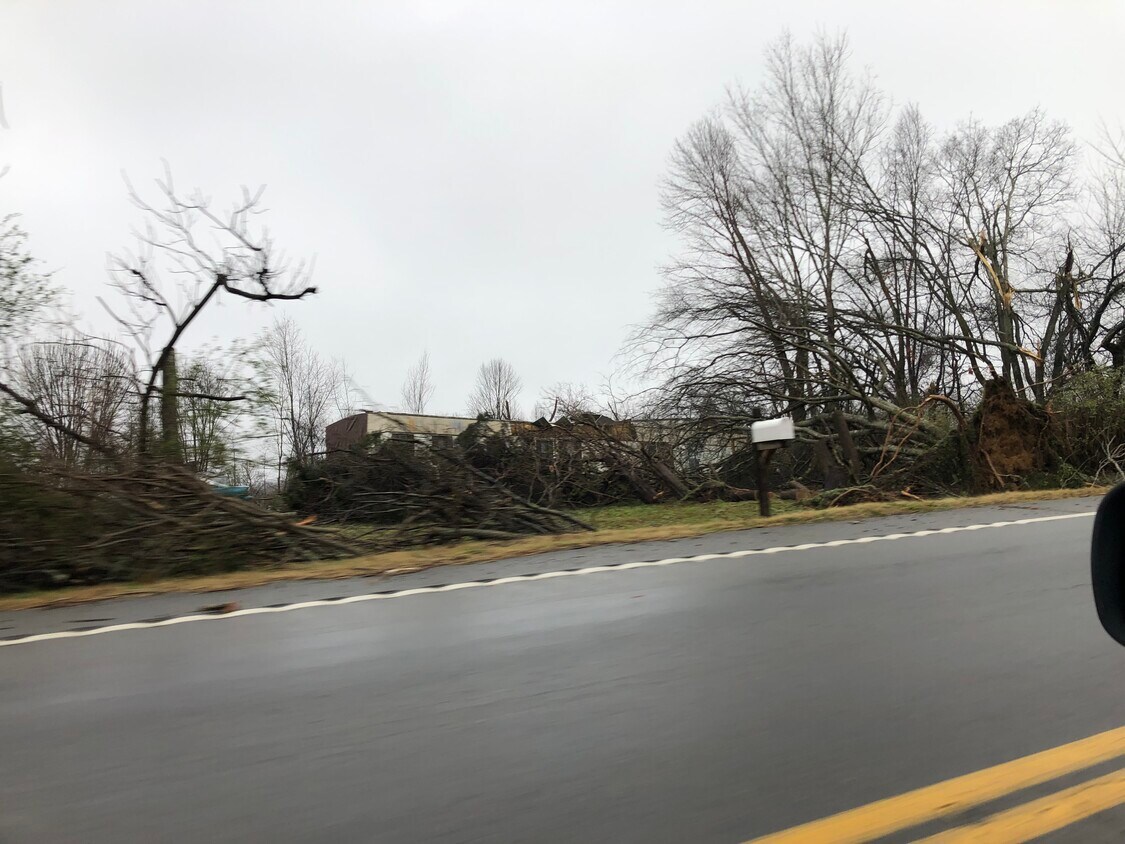 Foto principal - 1015 Kingston Springs Rd