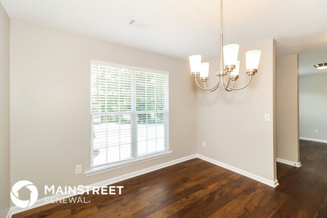 Building Photo - 4425 Bonneville Dr