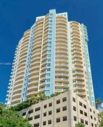 Foto principal - 2475 Brickell Ave