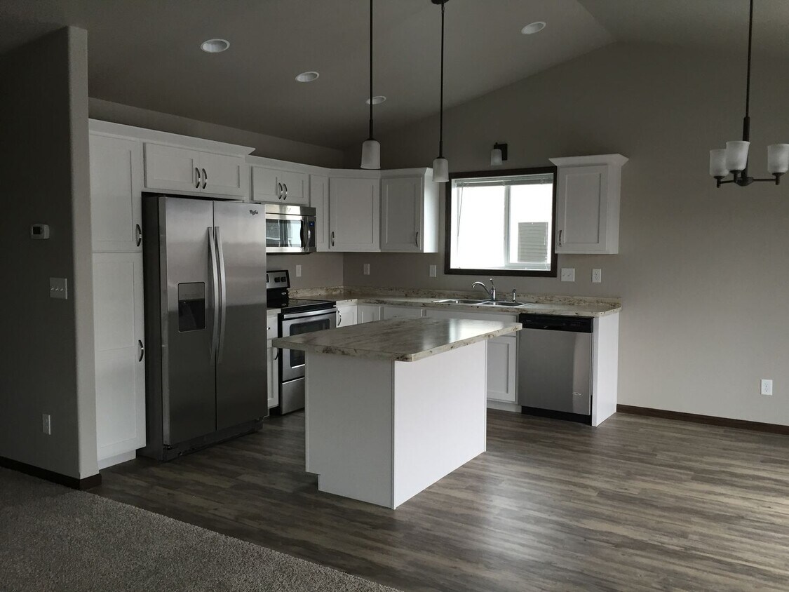 Foto principal - 3444 47th Ave S