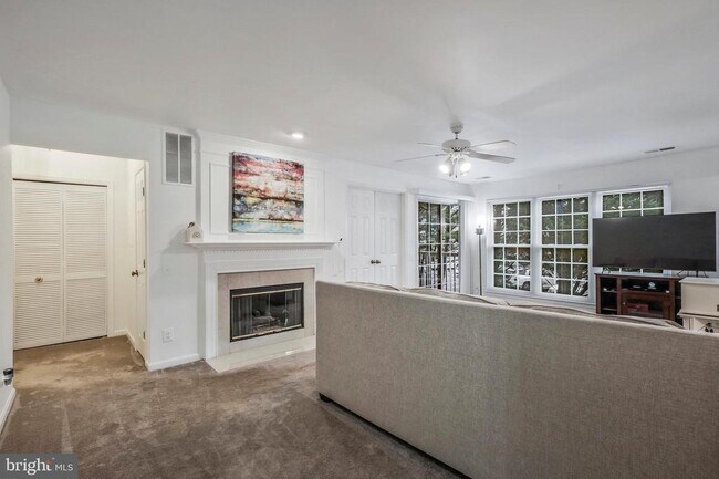 Foto del edificio - 9259 Cardinal Forest Ln