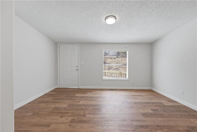 Building Photo - 190 Chivalry Ln