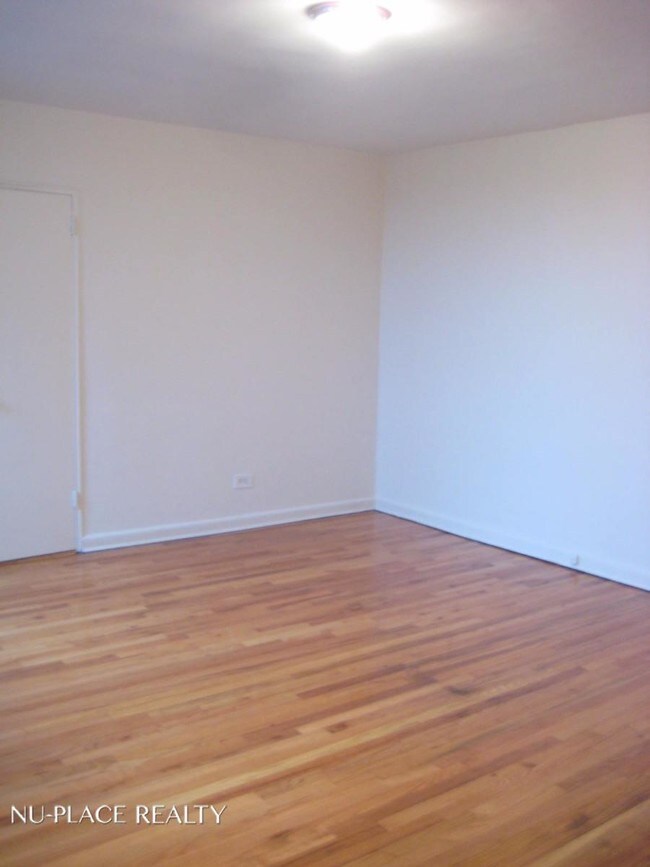 Building Photo - 8431 Van Wyck Expy