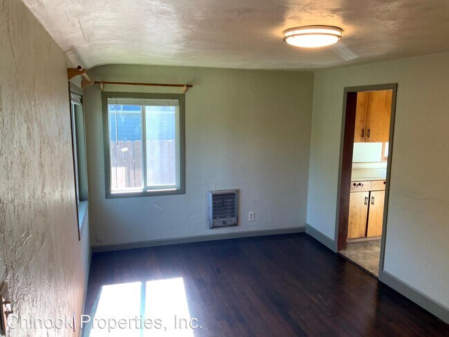 Foto del edificio - 1 br, 1 bath House - 1570 W 8th Ave