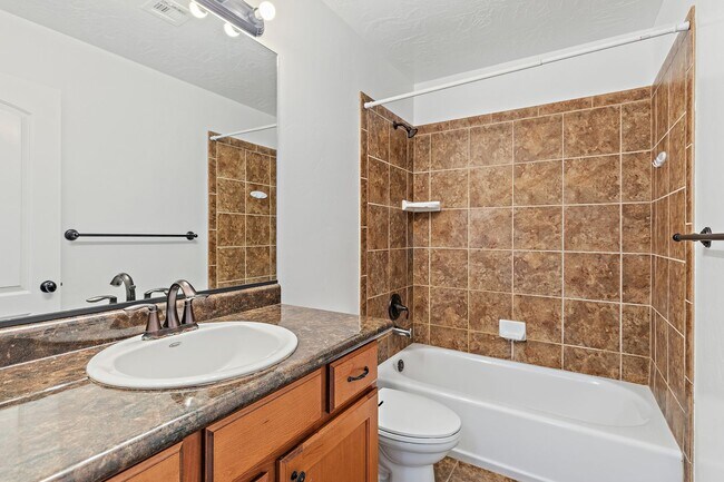 Foto del edificio - 3 bedroom, 2.5 bathroom St. George Home
