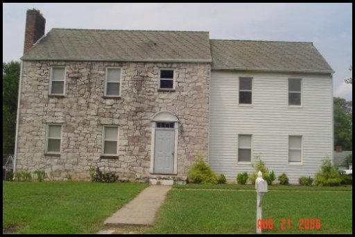Building Photo - 133 Lynnview Dr