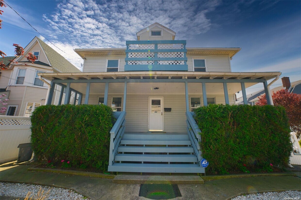 Primary Photo - 112-07 Rockaway Beach Blvd