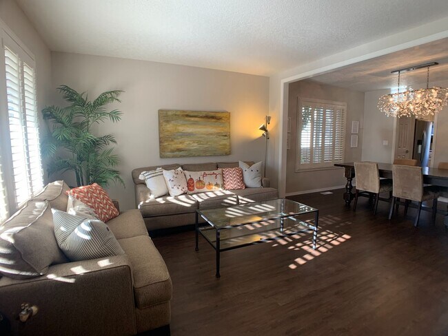 Building Photo - Beautiful update Bethany home - 4 Bedrooms...