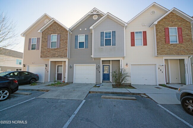 Foto del edificio - 219 Caldwell Loop