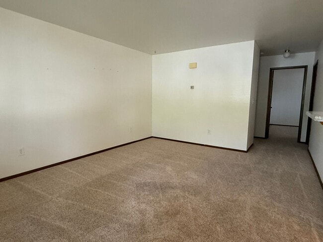 Building Photo - 3679 Grant Dr