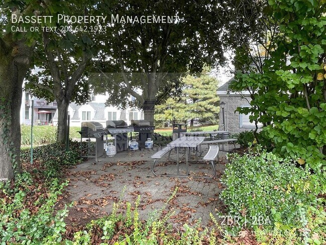 Building Photo - 1115 Windward Rd