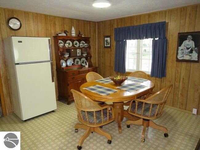 Foto del edificio - 2631 N Huron Rd
