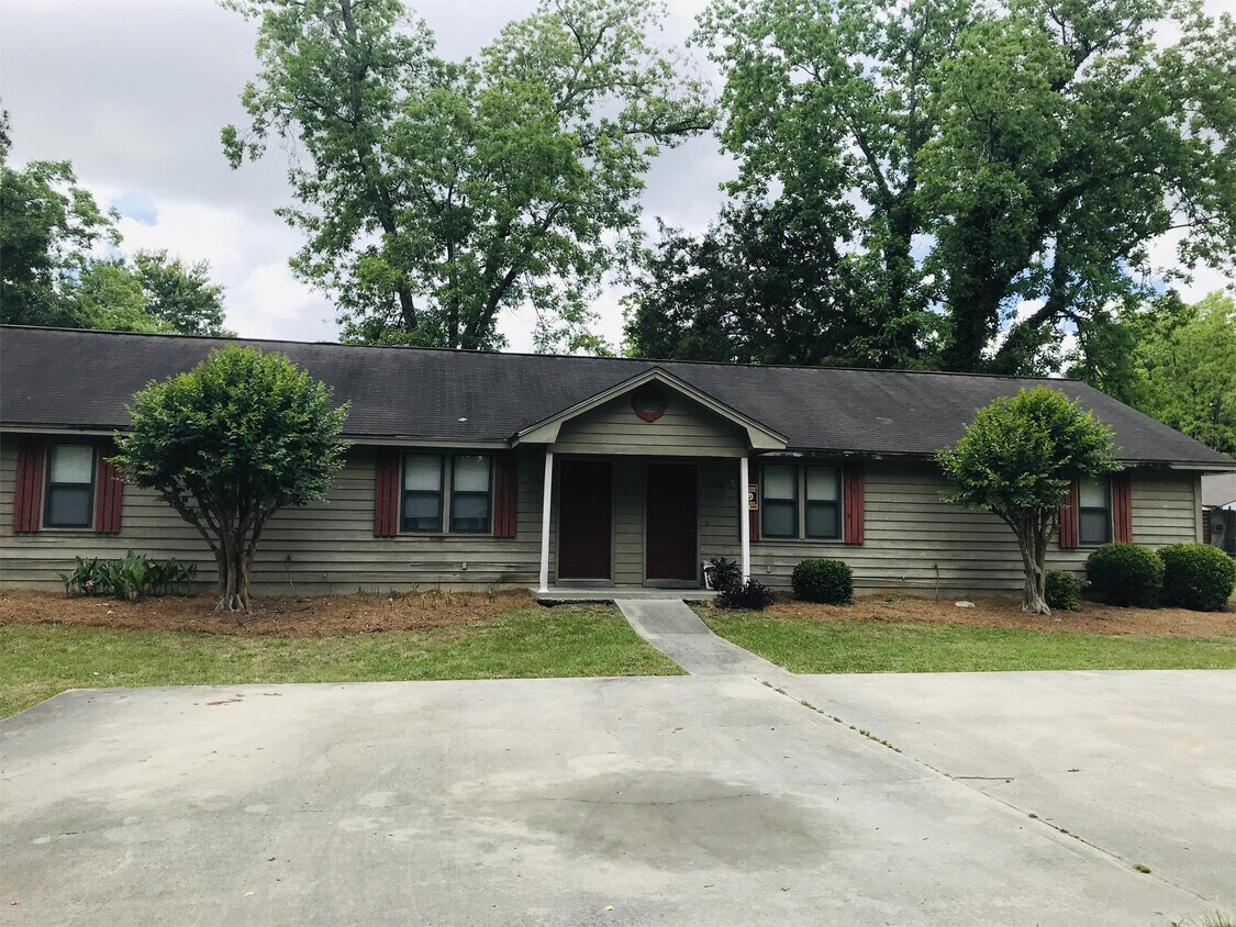 1430 Central Ave, Tifton, GA 31794 House Rental in Tifton, GA