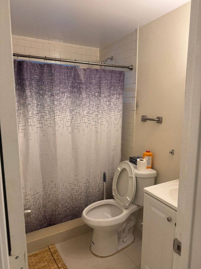 Building Photo - 300 NE 191st St