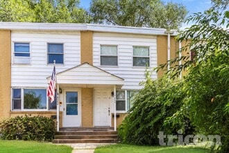 Building Photo - 824 Wedgewood Dr