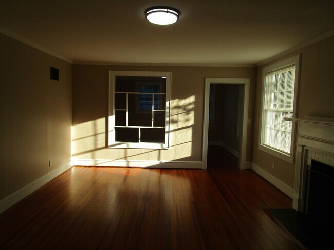 Foto del edificio - 7 Harby Ave