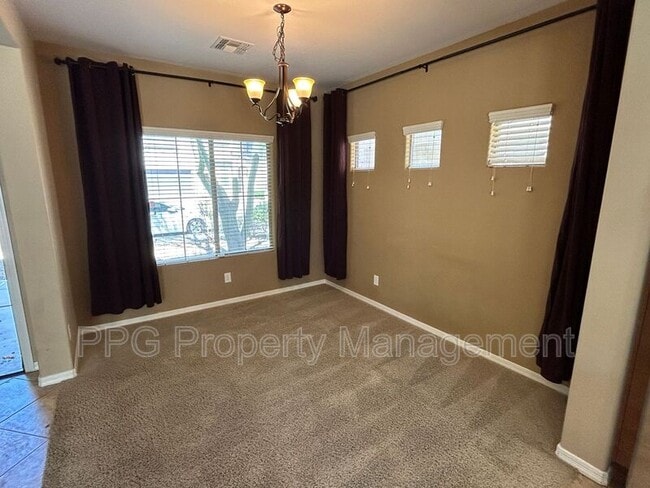 Building Photo - 2527 W Lucia Dr
