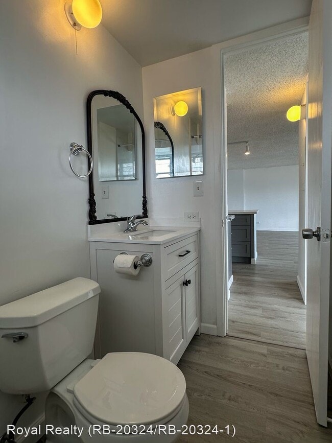 Building Photo - 2 br, 2 bath House - 2525 Date Street #801