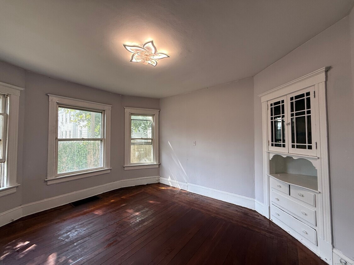 Foto principal - 184 Fairview St