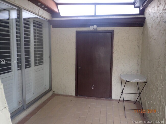 Building Photo - 9819 NW 65th Ct