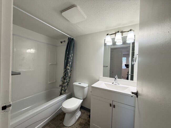 Photo du bâtiment - 501 Sixth St