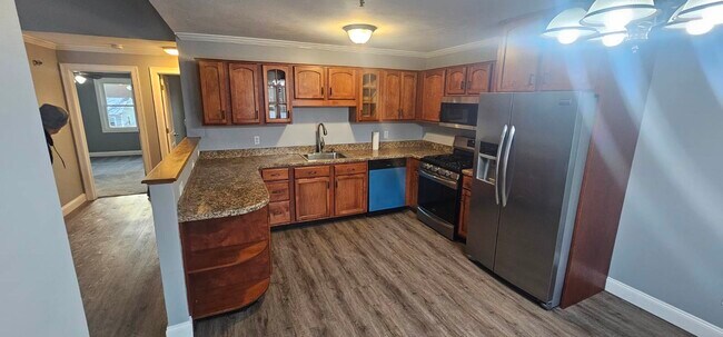 Foto del edificio - 94 Tennis Plaza Rd