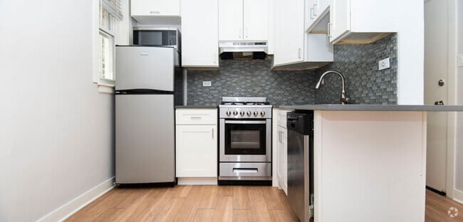 Building Photo - 517 W Belmont Ave