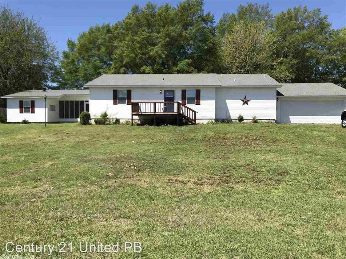 Primary Photo - 2 br, 2 bath House - 3216 Holiday Dr.