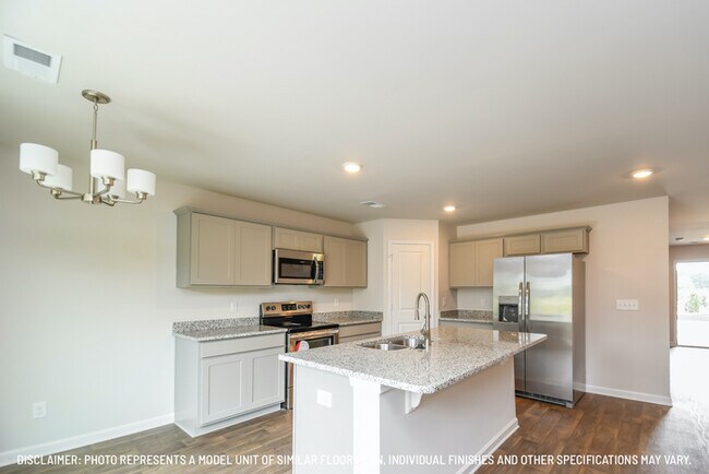 Foto del edificio - 335 Crooked Pne Ct