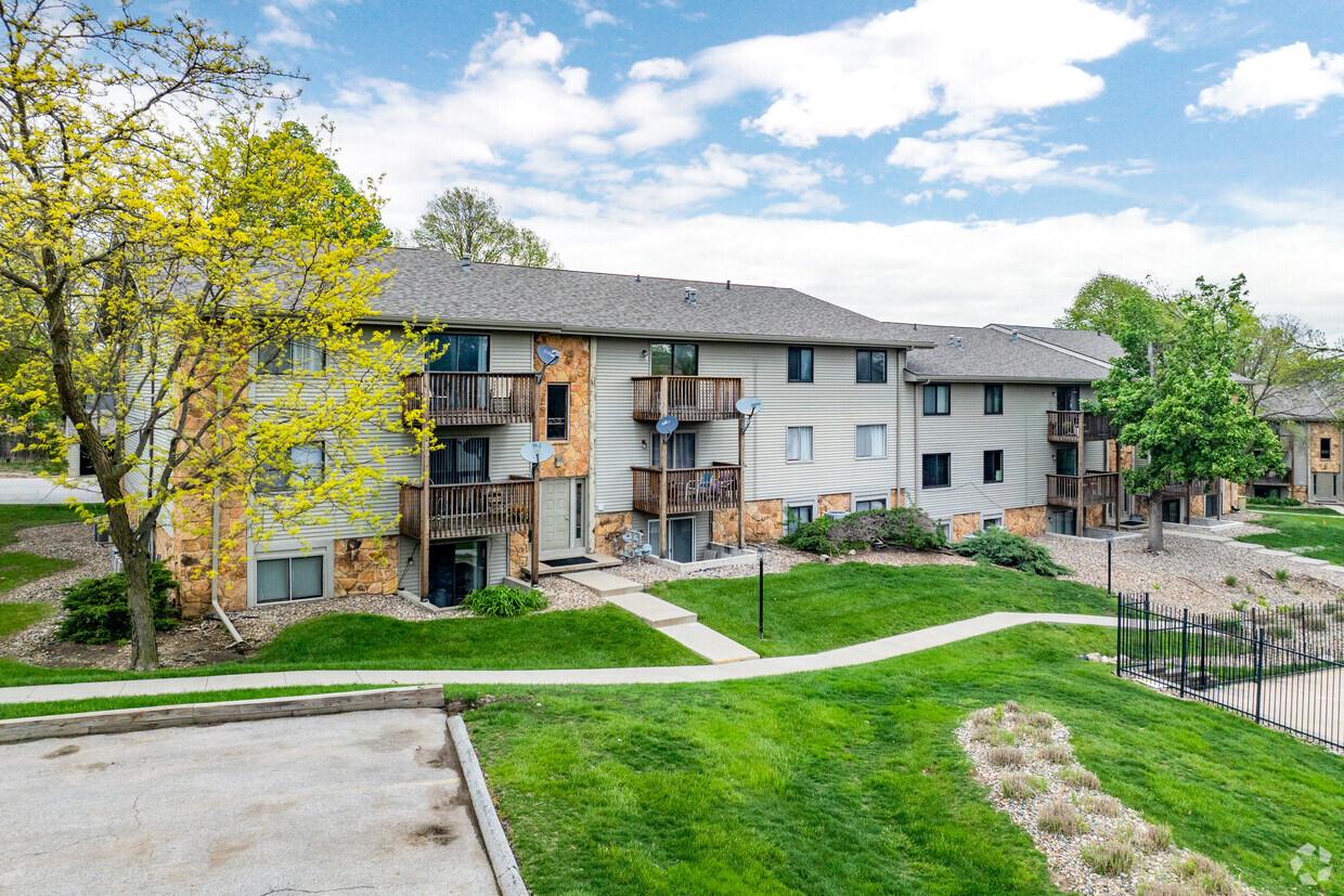 Primary Photo - Aspen Ridge Condominiums