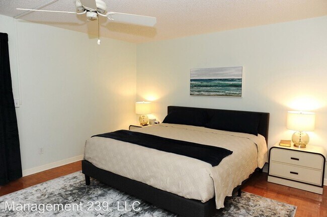 Foto del edificio - 2 br, 2 bath House - 120 Cypress Way E  AP...