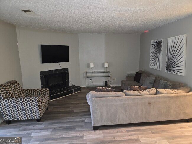 Foto del edificio - 2168 Palmyra Dr