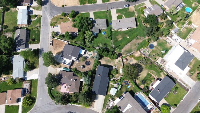 Building Photo - 27 E 3600 S