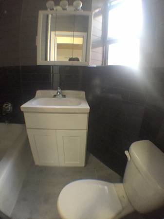 Building Photo - 4043 Carpenter Ave