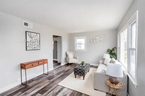 Foto del edificio - 405 Hillcrest Blvd