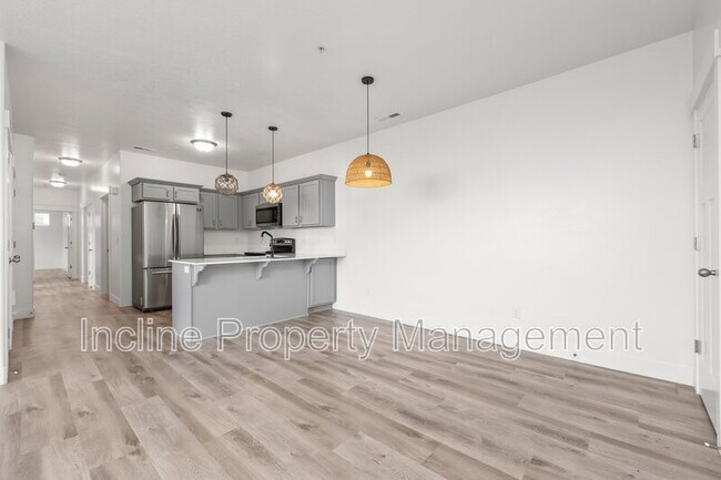 Foto del edificio - 547 N 360 W
