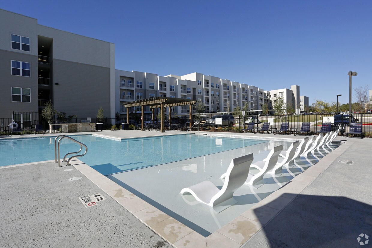 The Reserve at Springdale Apartments Austin, TX