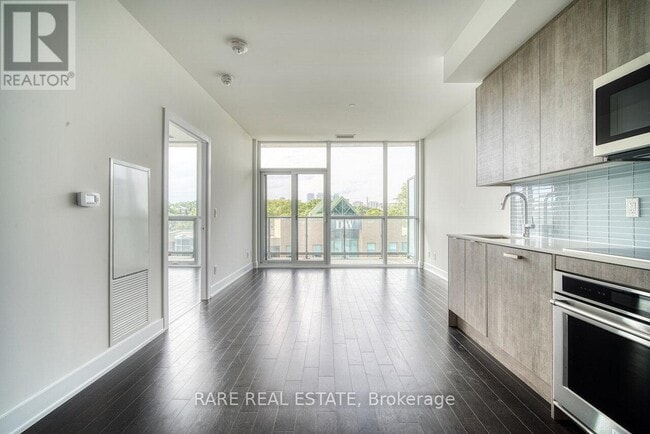 Photo du bâtiment - 181 Bedford Rd