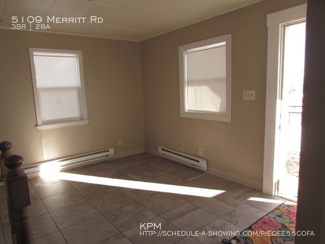 Foto del edificio - 3 BEDROOM | 2 BATH | HOUSE | WATER INCLUDED!