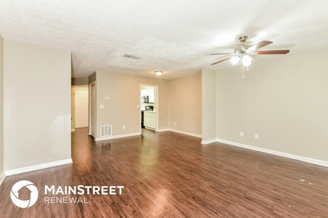 Building Photo - 5963 Sherwood Trace