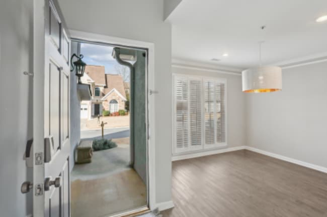Building Photo - 2058 Drogheda Ln