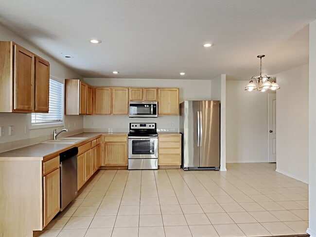 Foto del edificio - 9551 W Portola Dr