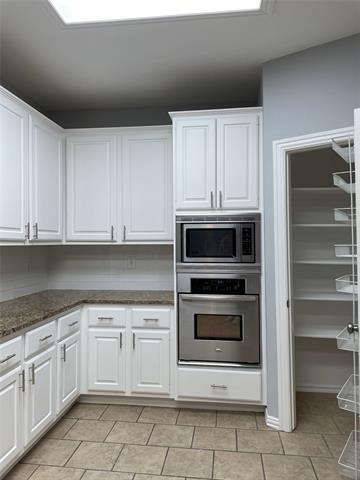 Building Photo - 4648 Wales Dr