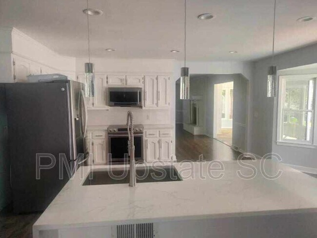 Foto del edificio - 212 Sheffield Ct