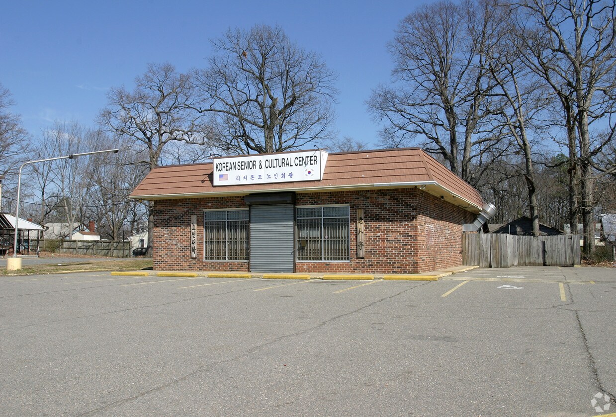 3203 Jefferson Davis Hwy, Richmond, VA 23234 Apartments in Richmond, VA