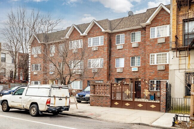 Building Photo - 496 Central Ave