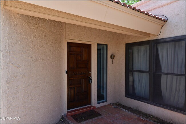 Foto del edificio - 3212 Canyon Point Ln