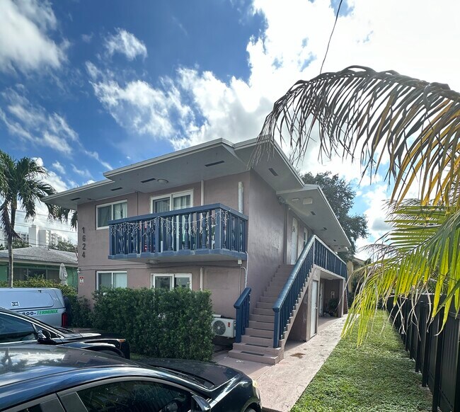 Foto del edificio - 1624 NW 16th Ter